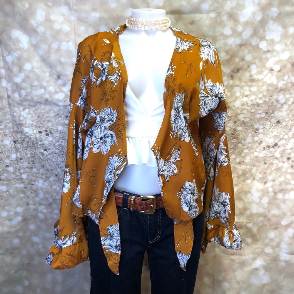 Women cotton flute sleeves tie front cardigan, M